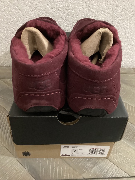 UGG® Ascot Slipper (Men) 7M main image 5